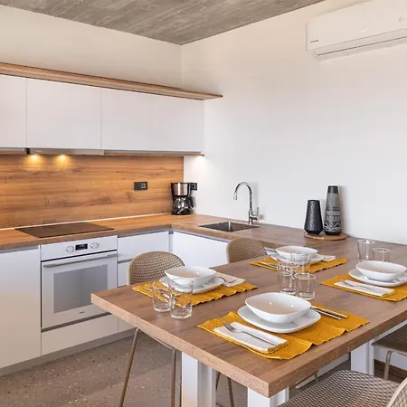 New Stylish Sea View Complex Domus Elia With Private Pool, 4km From Nearest